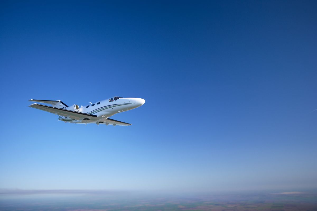 Best Time to Sell an Older Jet